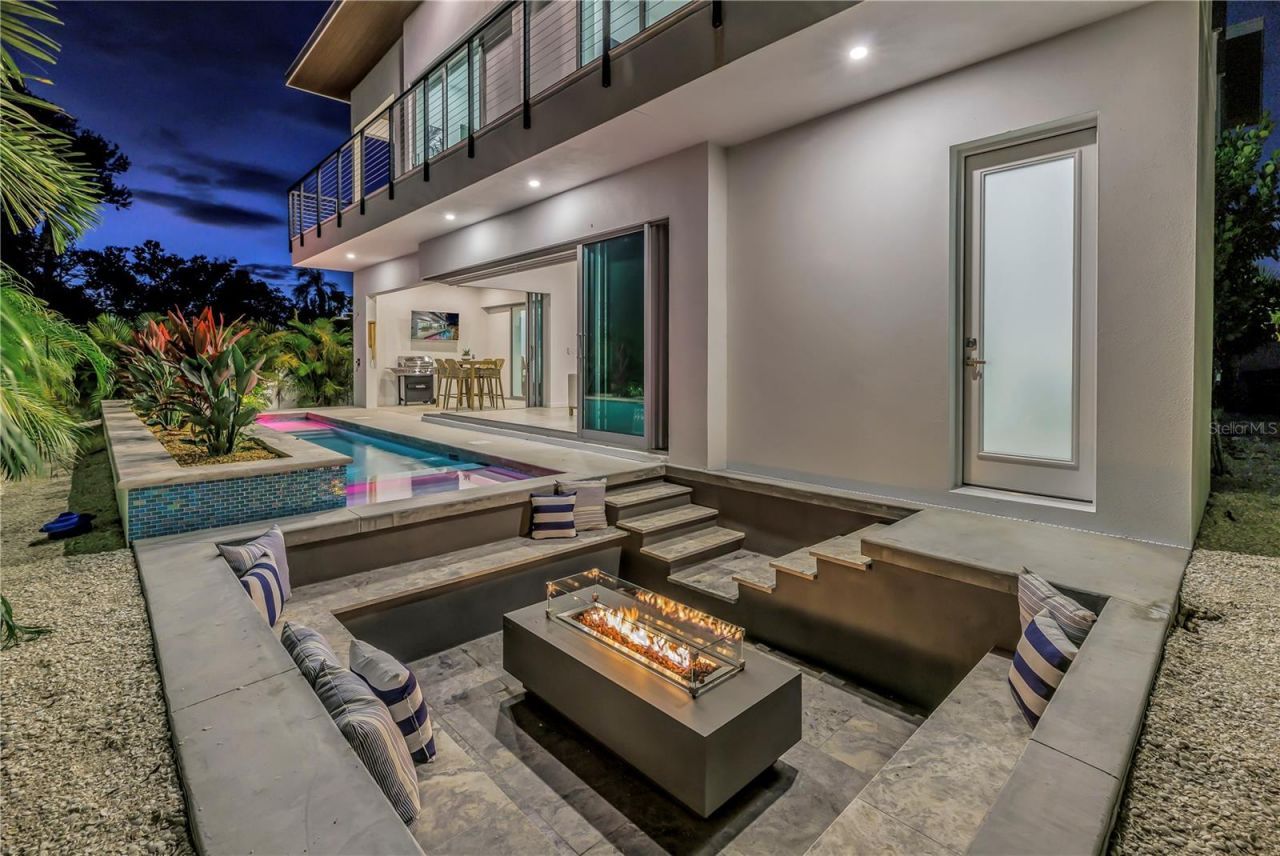 2314 Floyd Street, Sarasota, FL 34239 Photo