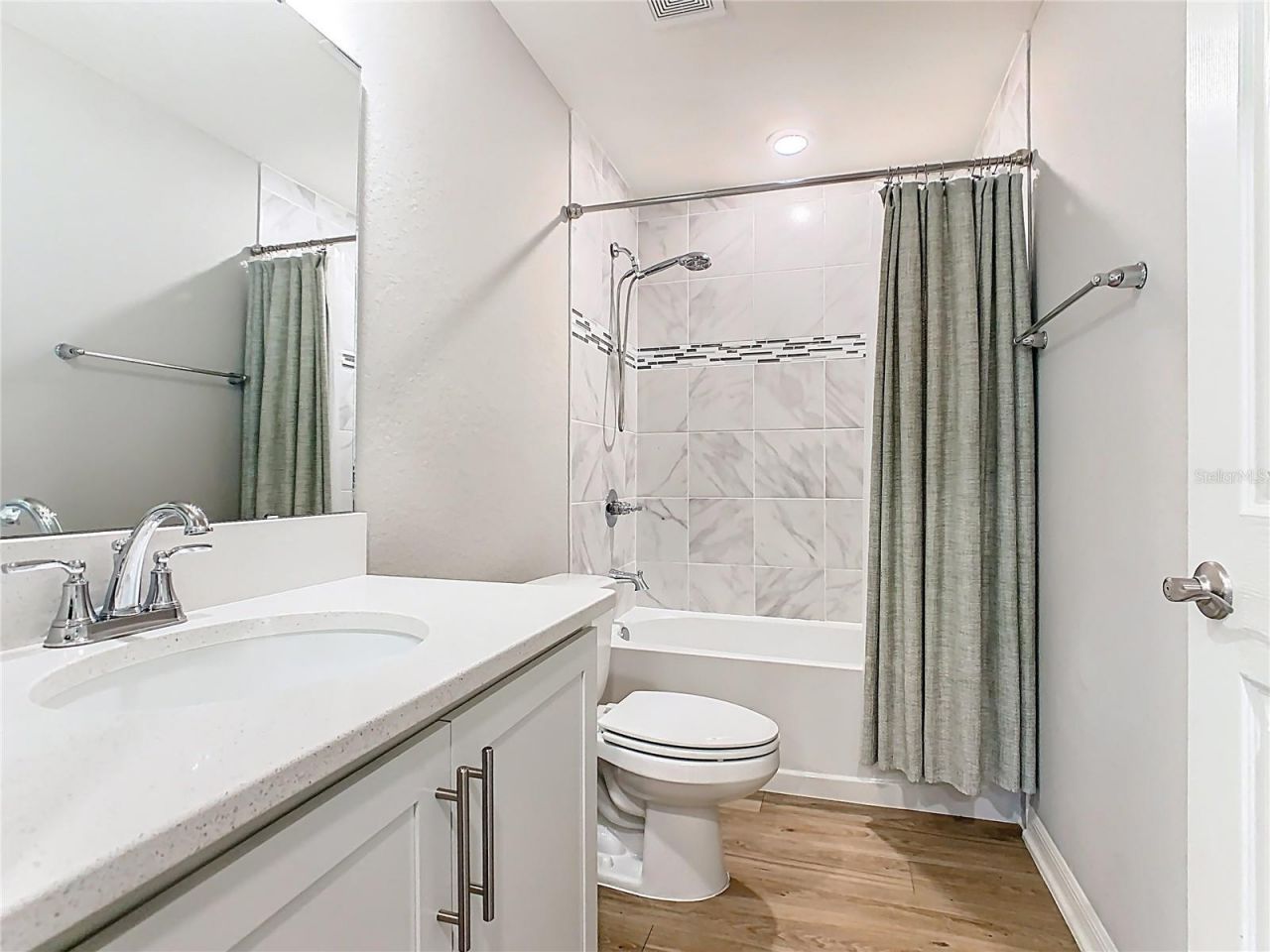 1060 Cascade Drive, Davenport, FL 33837 Photo