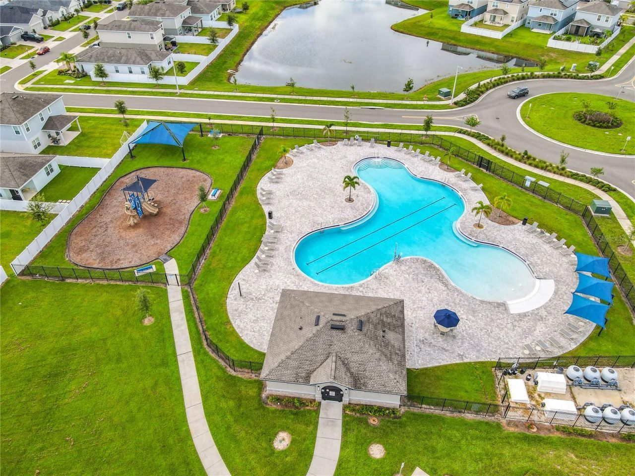 1060 Cascade Drive, Davenport, FL 33837 Photo