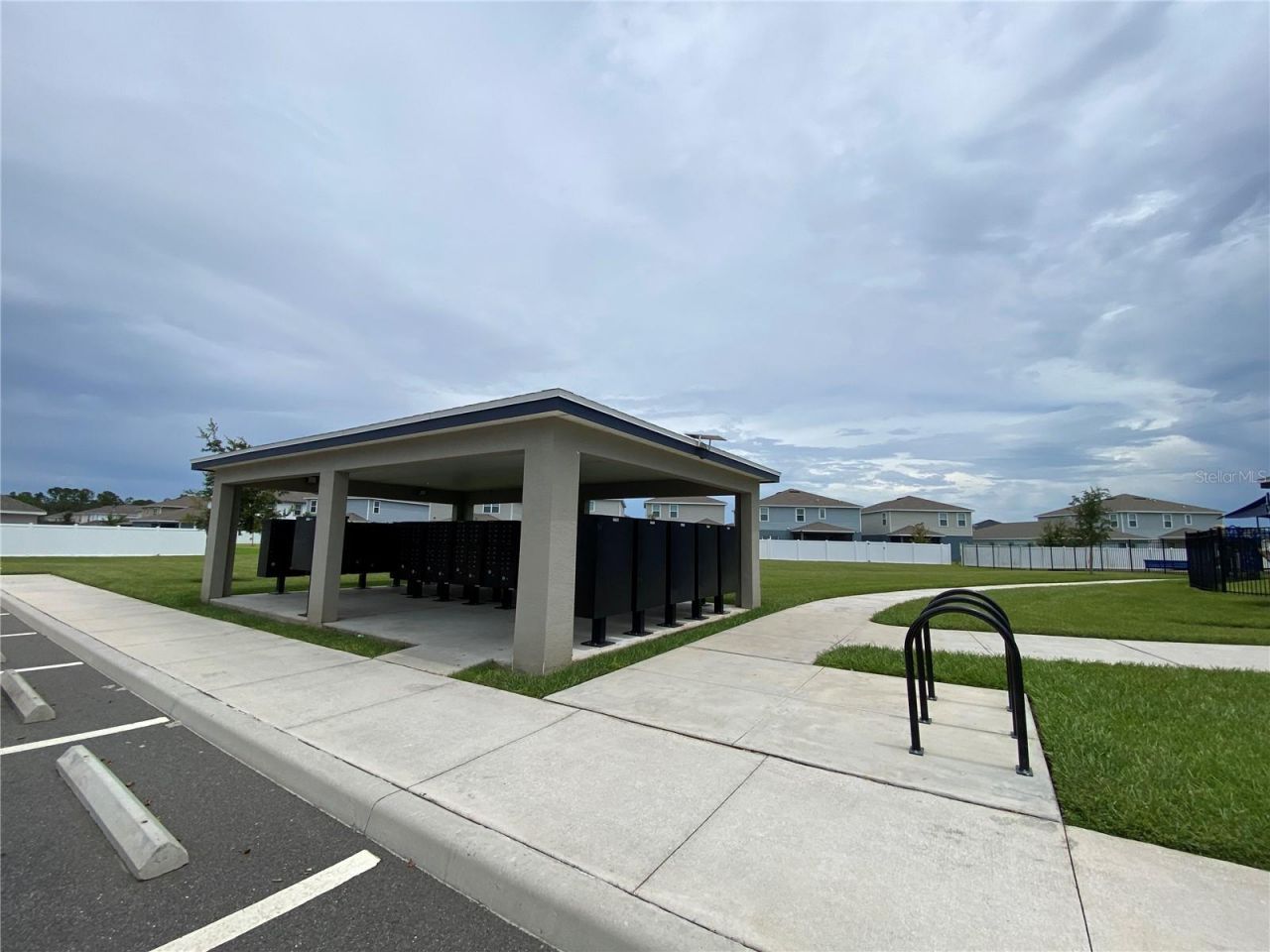 1060 Cascade Drive, Davenport, FL 33837 Photo