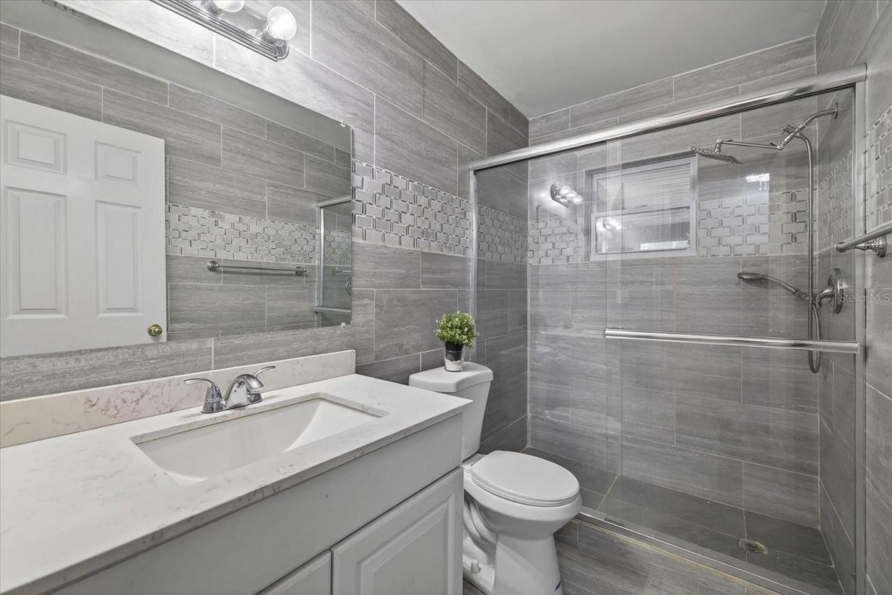 420 Lewis Boulevard Se, Saint Petersburg, FL 33705 Photo