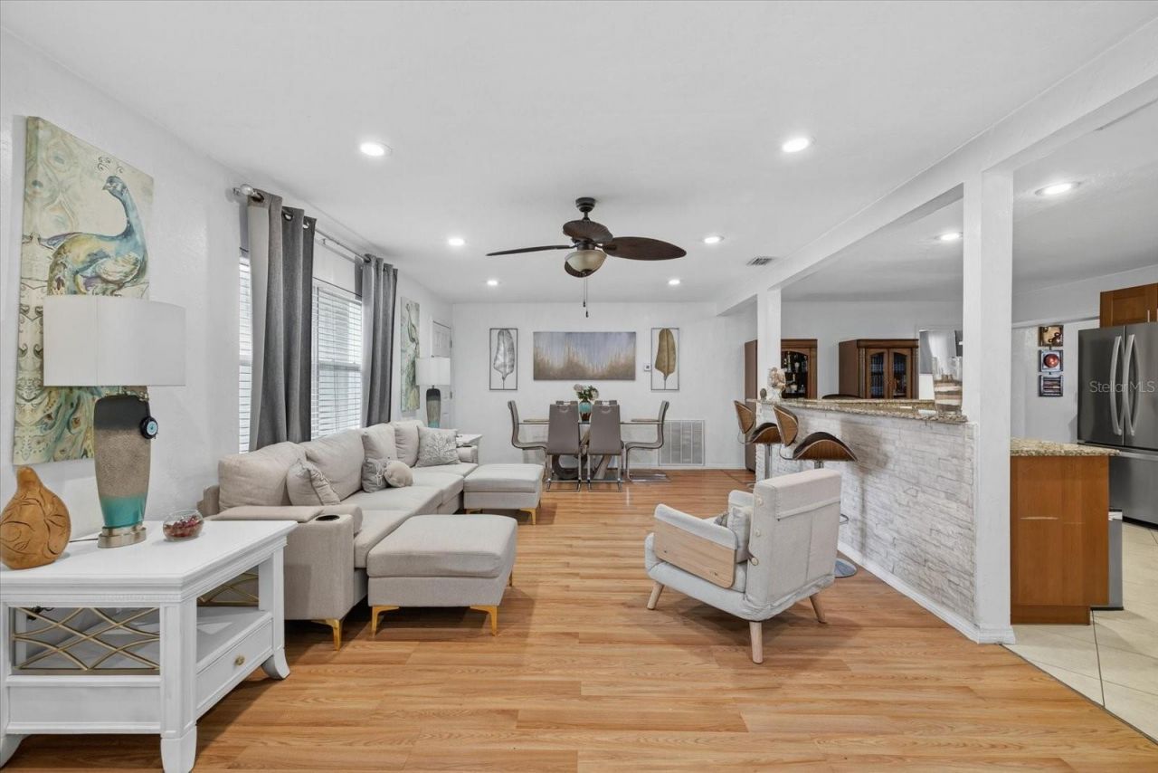 420 Lewis Boulevard Se, Saint Petersburg, FL 33705 Photo