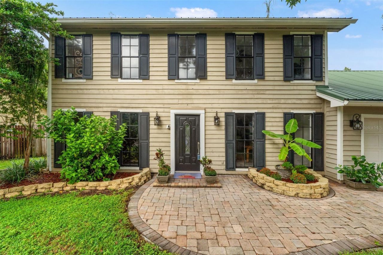 16502 E Course Drive, Tampa, FL 33624 Main Photo