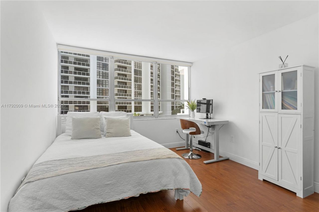 11 Island Ave, Unit 407, Miami Beach, FL 33139 Photo