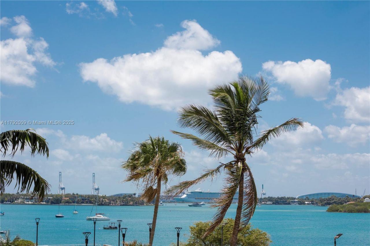 11 Island Ave, Unit 407, Miami Beach, FL 33139 Photo