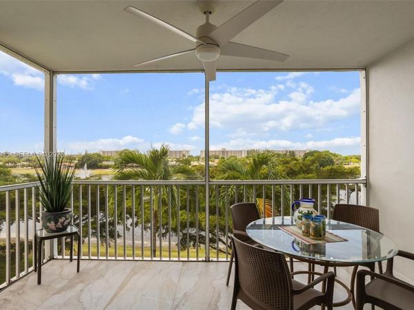 3150 N Course Ln, Unit 402, Pompano Beach, FL 33069