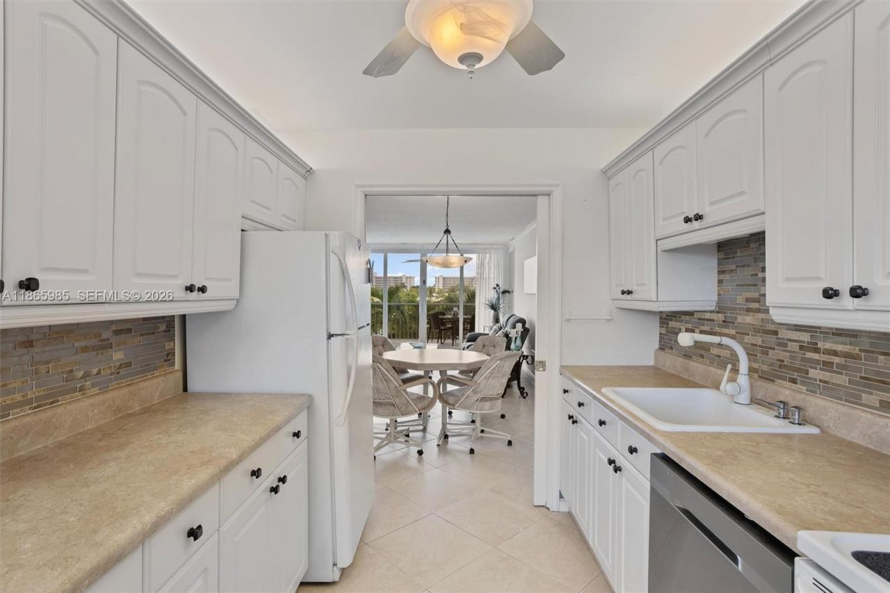 3150 N Course Ln, Unit 402, Pompano Beach, FL 33069 Photo