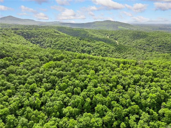 267B NC 3320 , Marble Falls, AR 72648