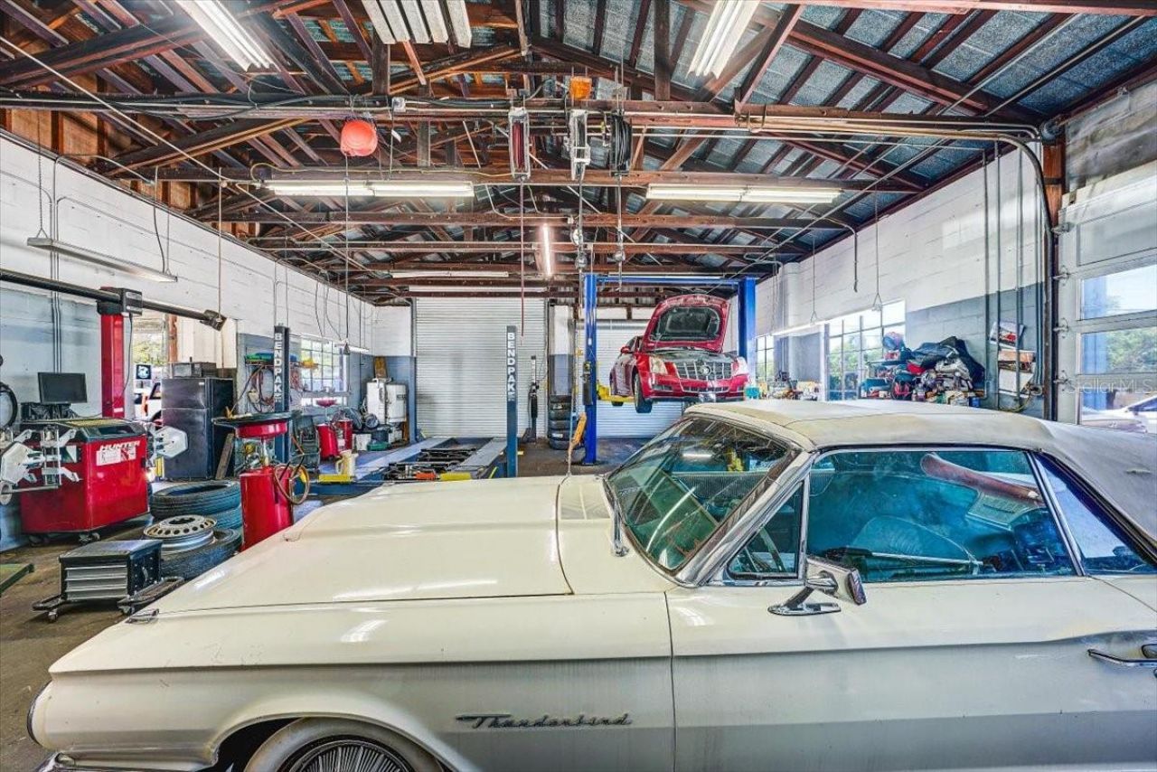 1010 Alt 19, Palm Harbor, FL 34683 Photo