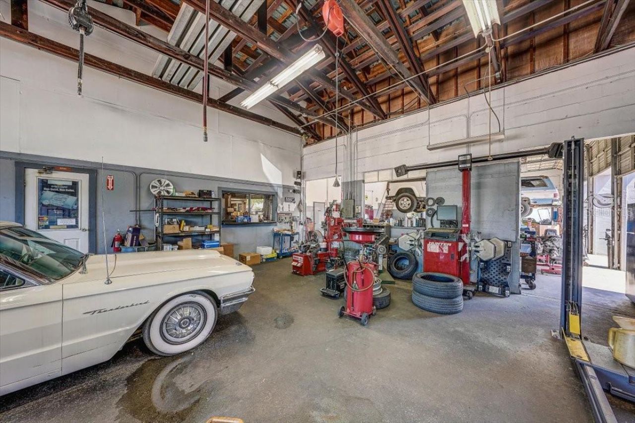 1010 Alt 19, Palm Harbor, FL 34683 Photo