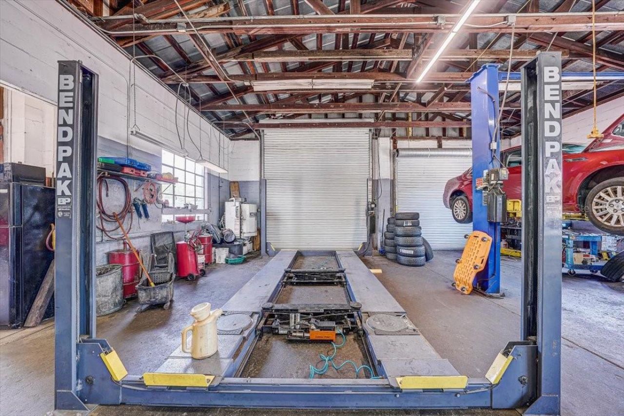 1010 Alt 19, Palm Harbor, FL 34683 Photo