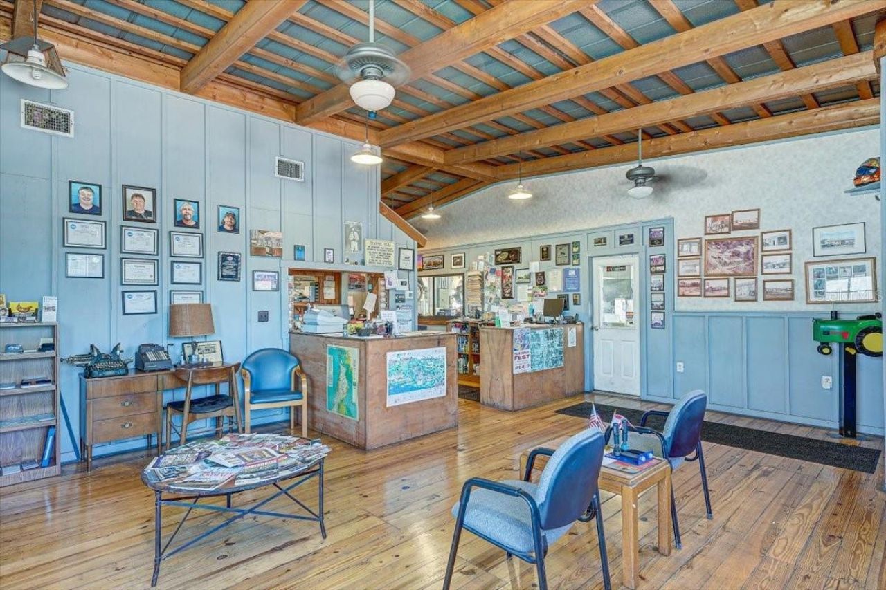 1010 Alt 19, Palm Harbor, FL 34683 Photo