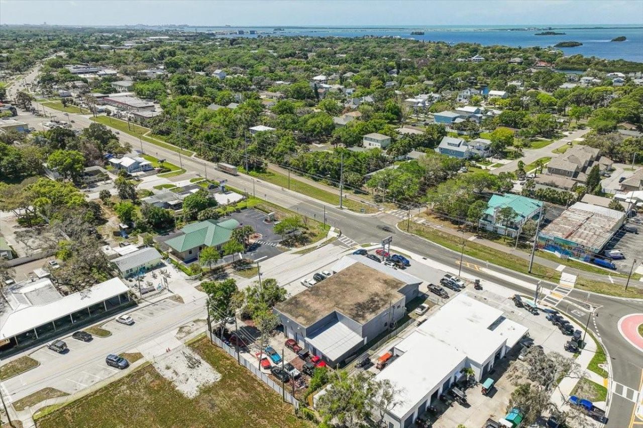 1010 Alt 19, Palm Harbor, FL 34683 Photo