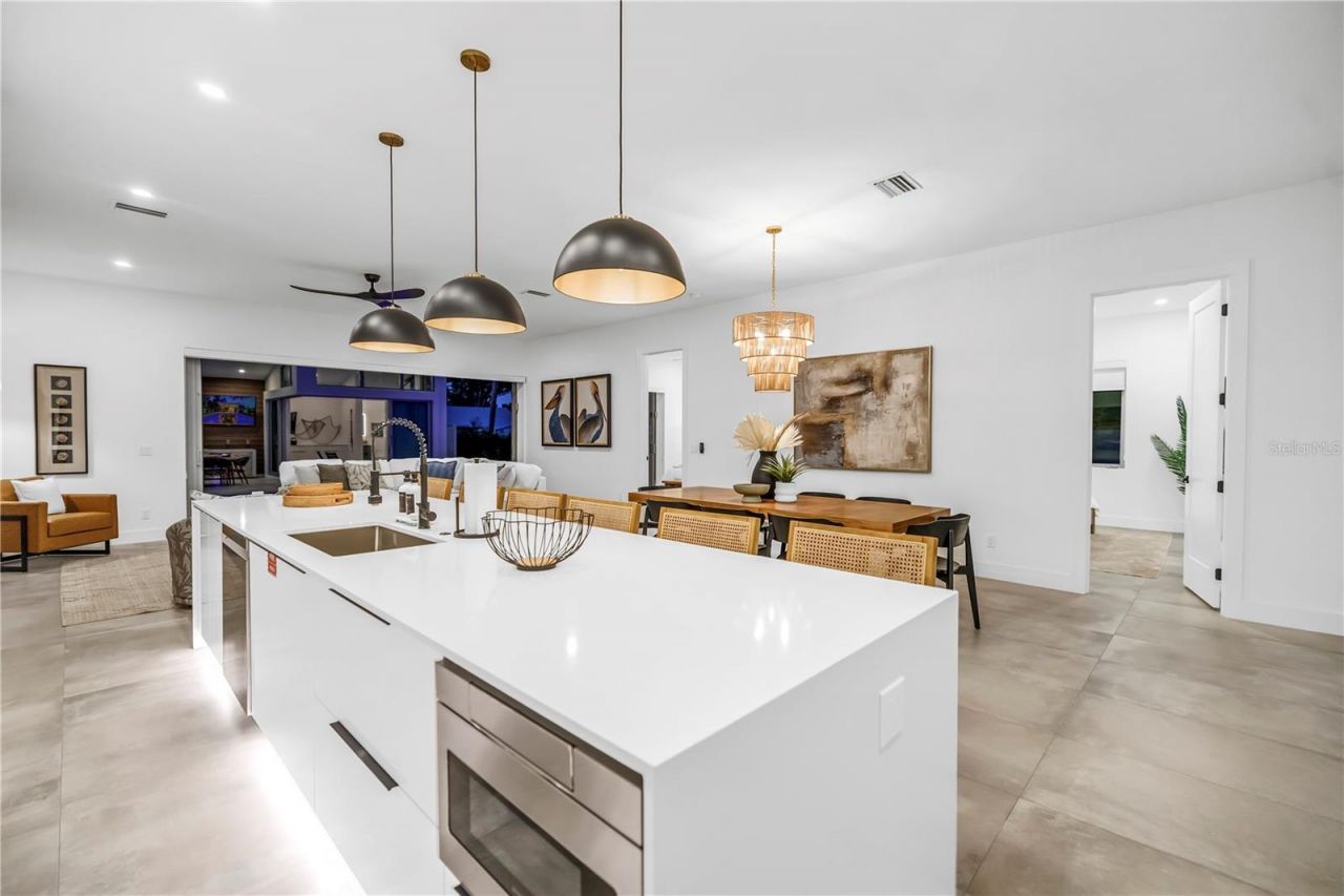 2065 Goldenrod Street, Sarasota, FL 34239 Photo