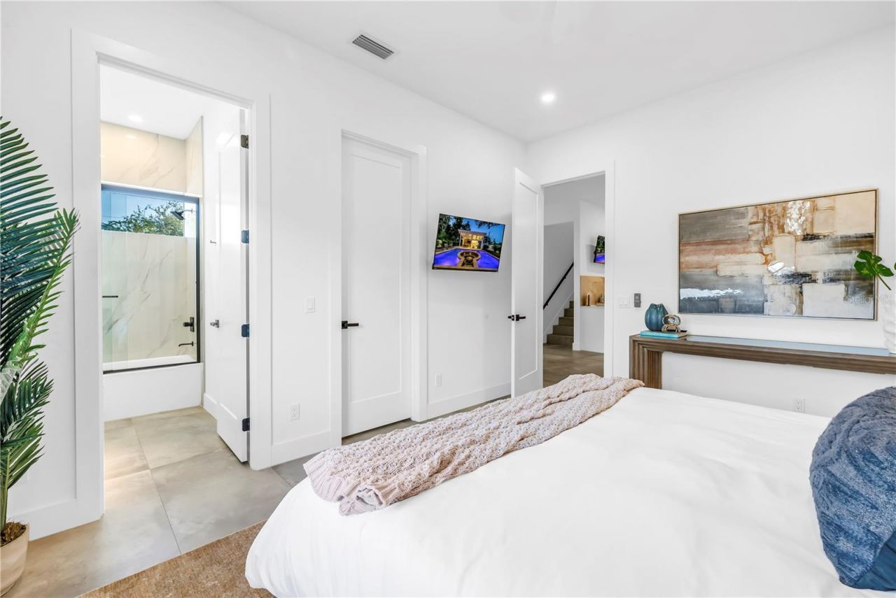 2065 Goldenrod Street, Sarasota, FL 34239 Photo