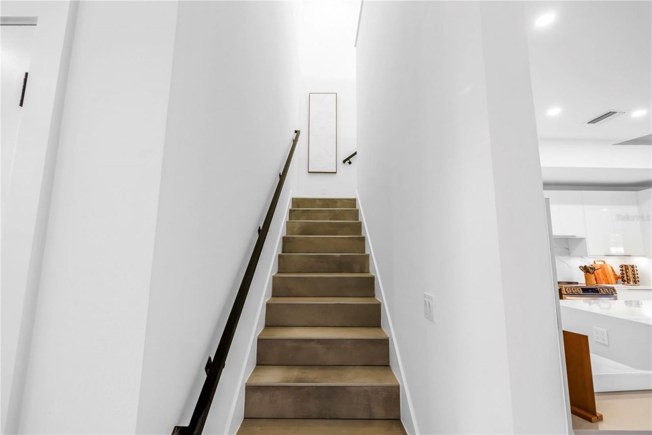 2065 Goldenrod Street, Sarasota, FL 34239 Photo