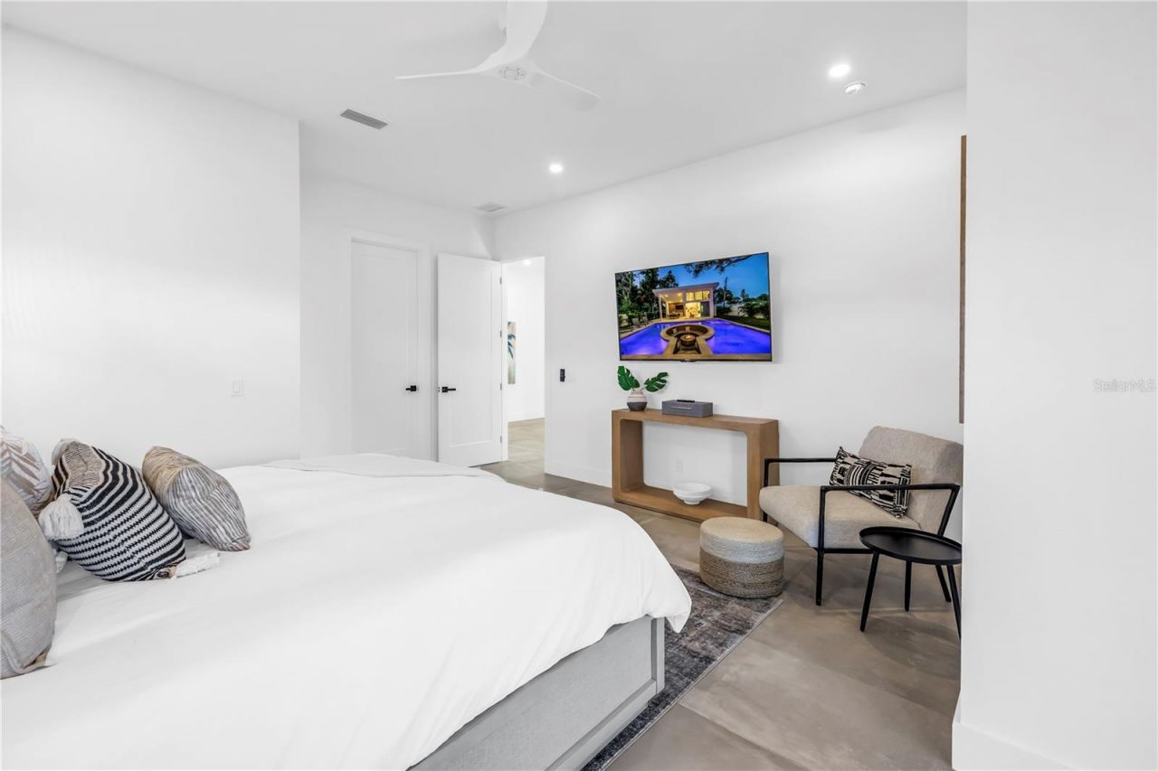 2065 Goldenrod Street, Sarasota, FL 34239 Photo