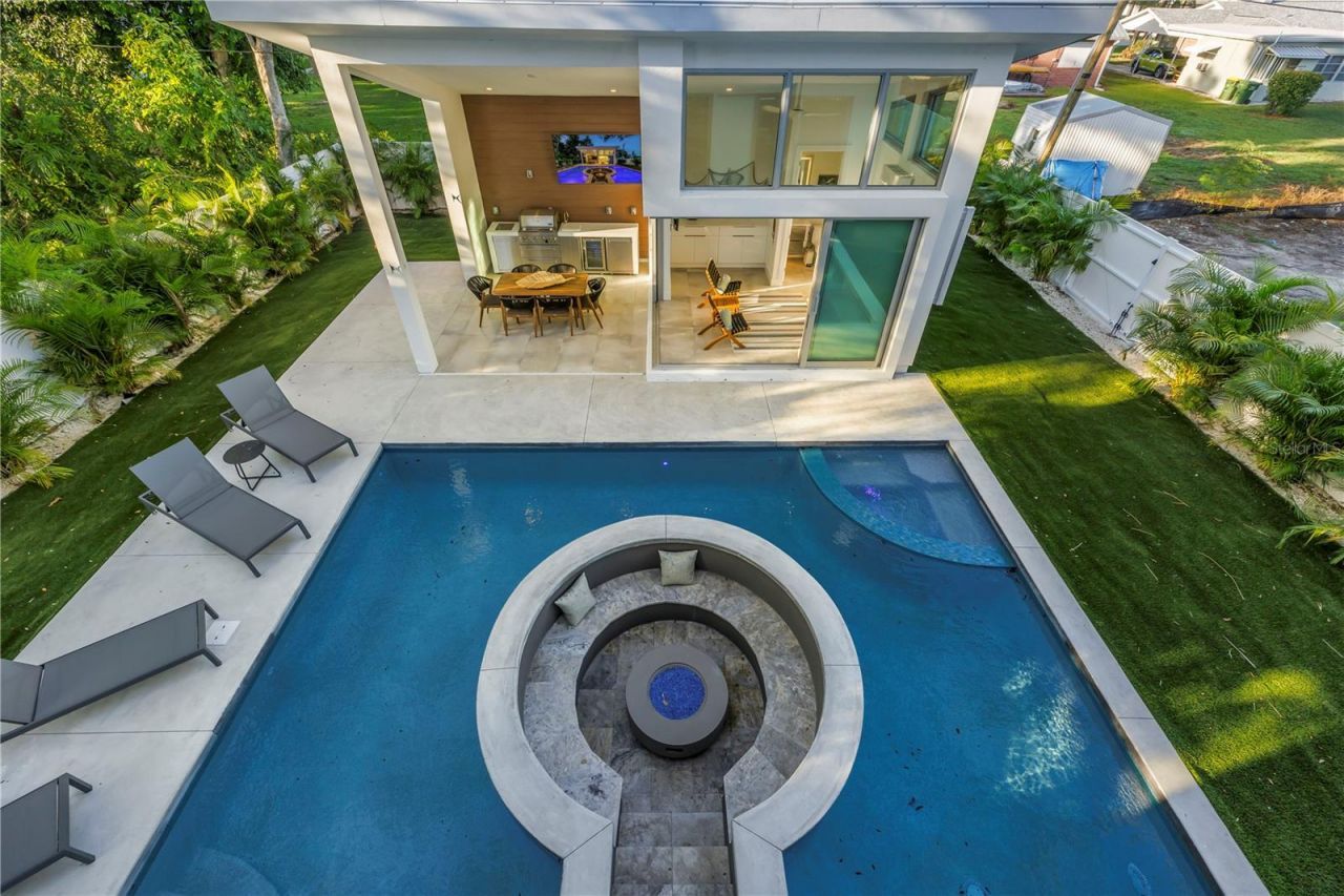 2065 Goldenrod Street, Sarasota, FL 34239 Photo