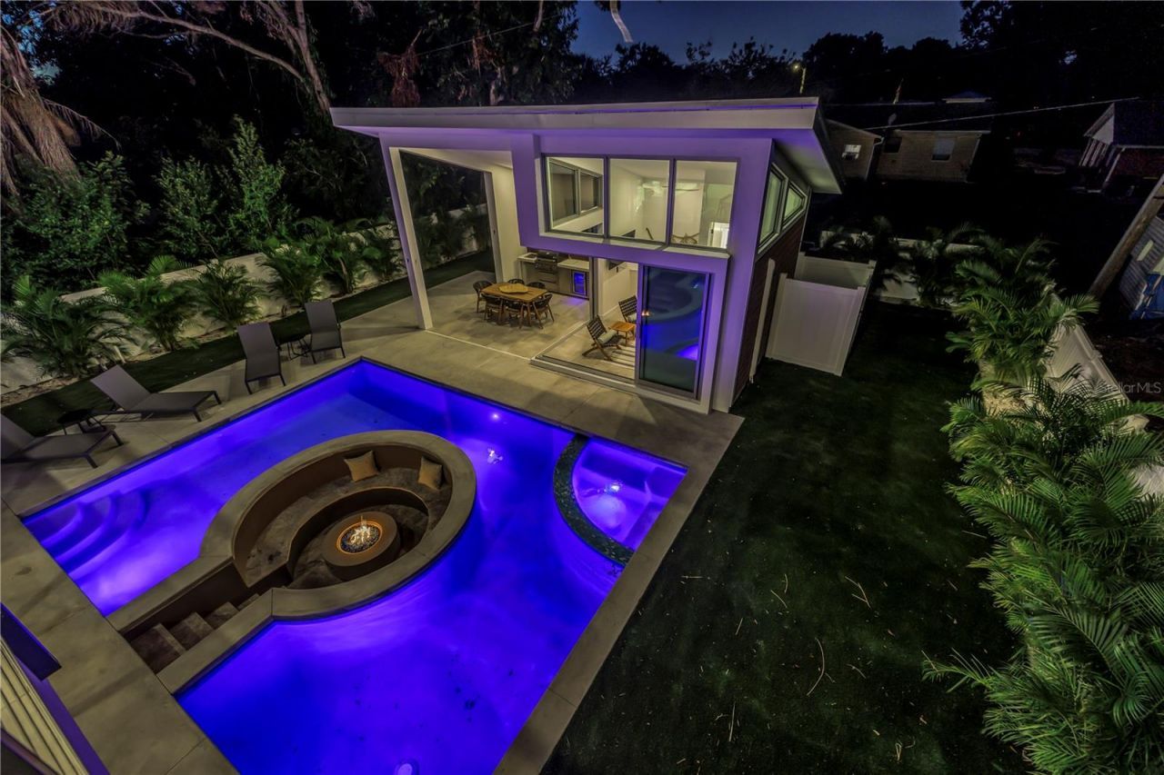 2065 Goldenrod Street, Sarasota, FL 34239 Photo