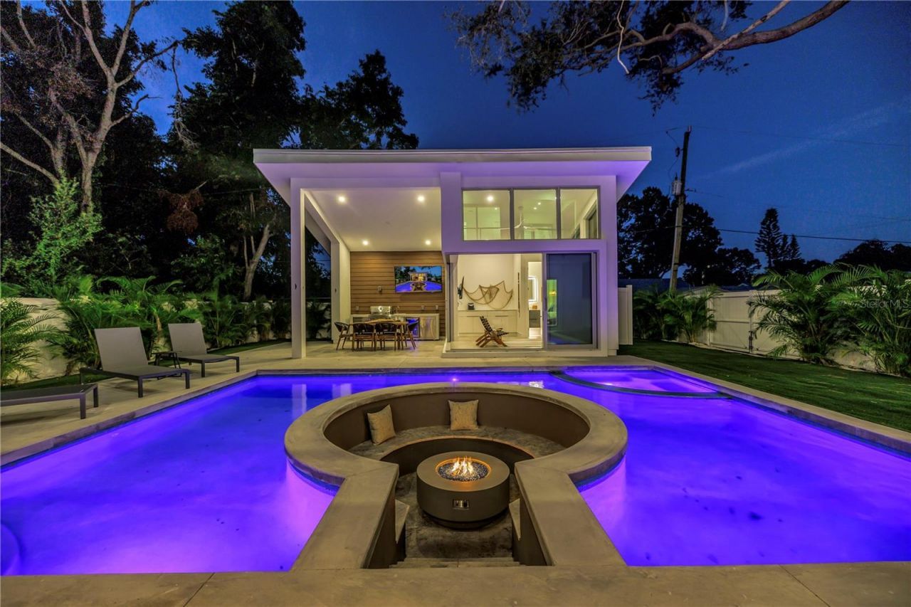 2065 Goldenrod Street, Sarasota, FL 34239 Photo