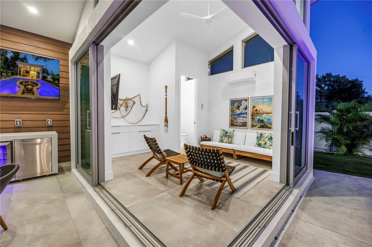 2065 Goldenrod Street, Sarasota, FL 34239 Photo