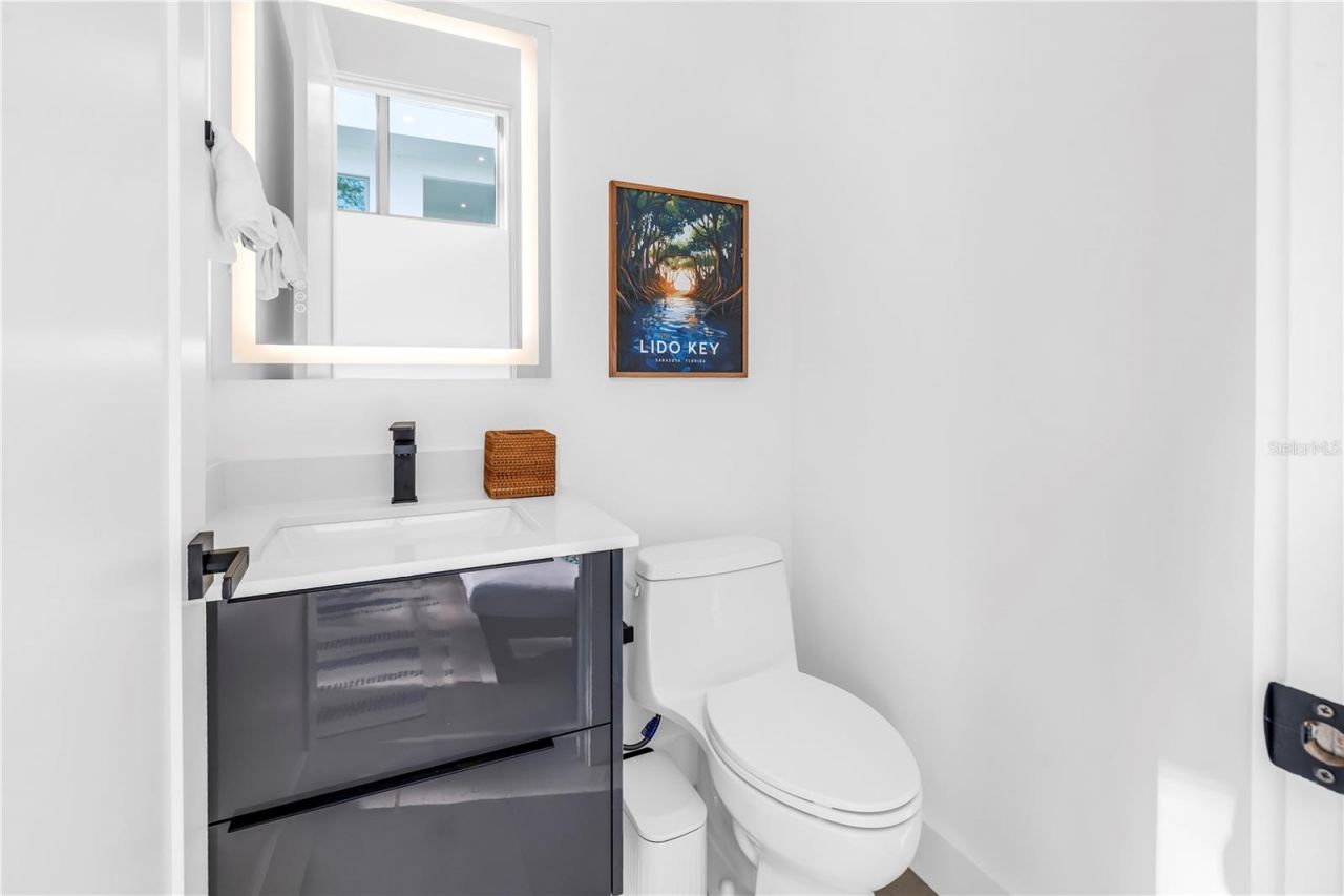 2065 Goldenrod Street, Sarasota, FL 34239 Photo