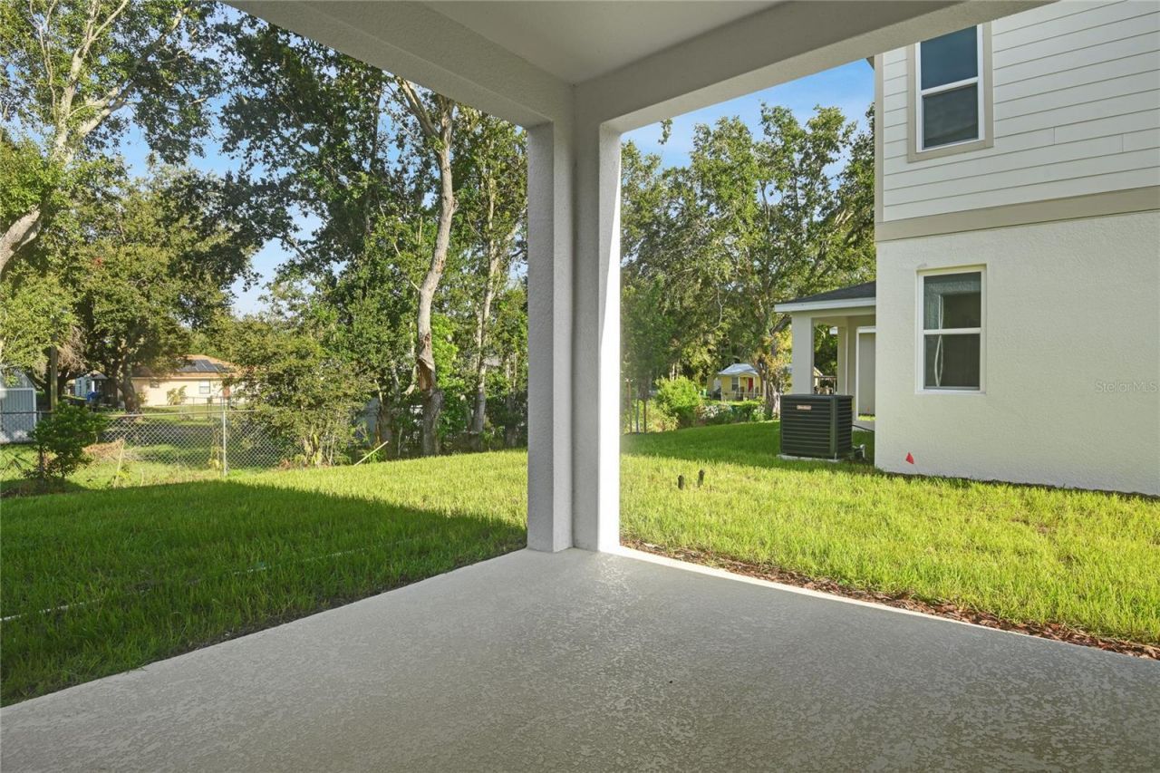 738 Lake Dell Avenue, Dundee, FL 33838 Photo