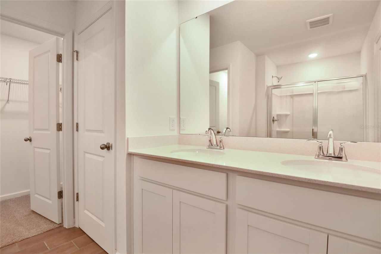 738 Lake Dell Avenue, Dundee, FL 33838 Photo