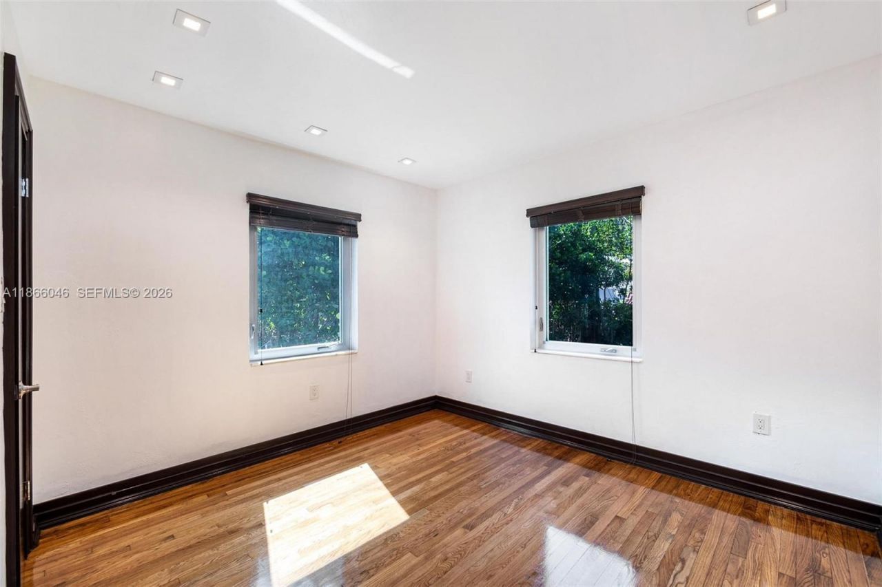 6320 NW 41st St, Virginia Gardens, FL 33166 Photo