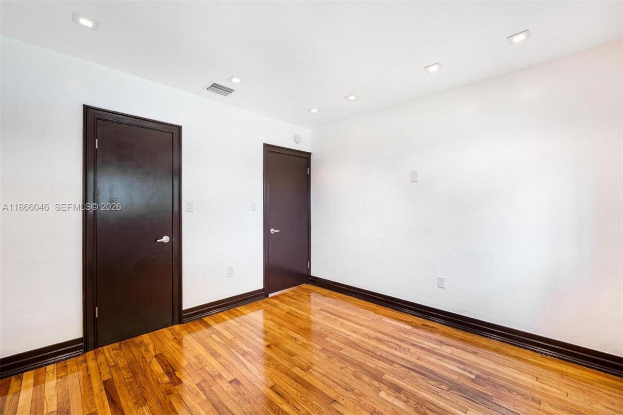 6320 NW 41st St, Virginia Gardens, FL 33166 Photo