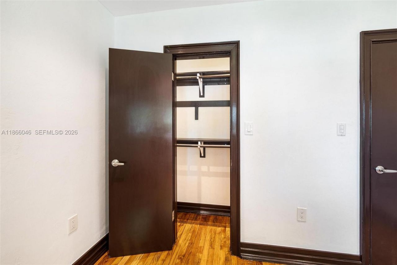 6320 NW 41st St, Virginia Gardens, FL 33166 Photo