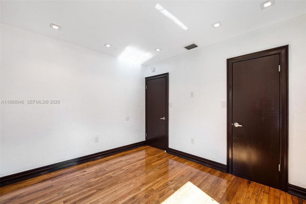 6320 NW 41st St, Virginia Gardens, FL 33166 Photo