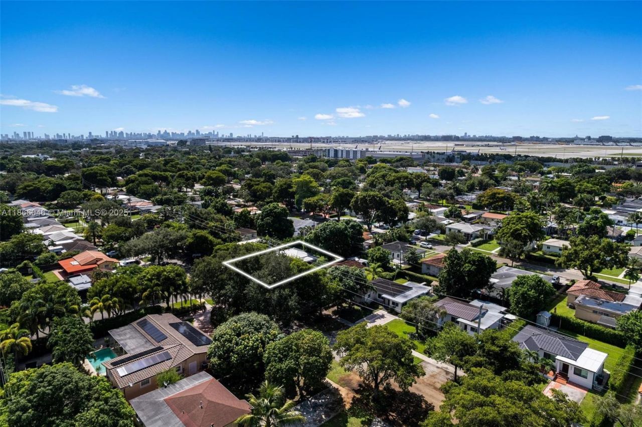 6320 NW 41st St, Virginia Gardens, FL 33166 Photo