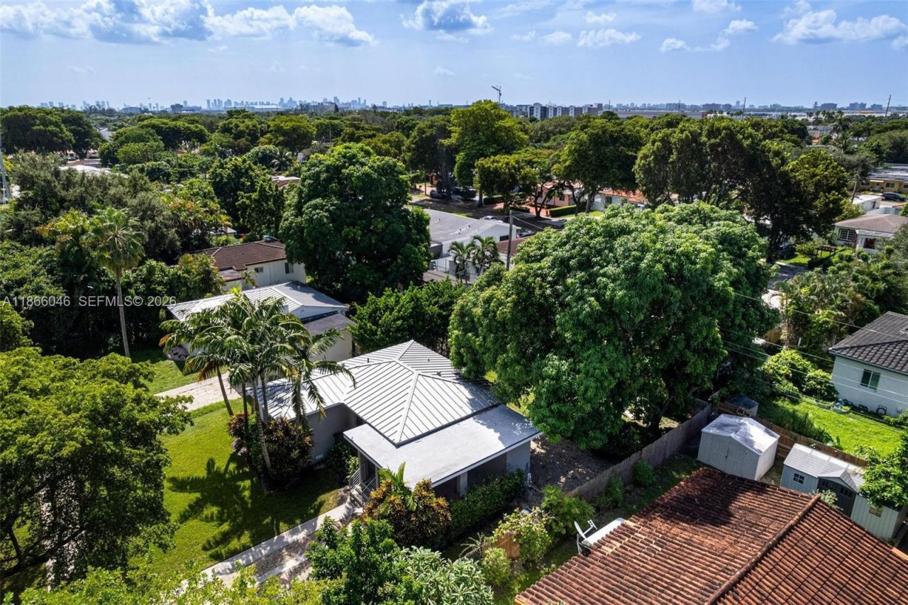 6320 NW 41st St, Virginia Gardens, FL 33166 Photo