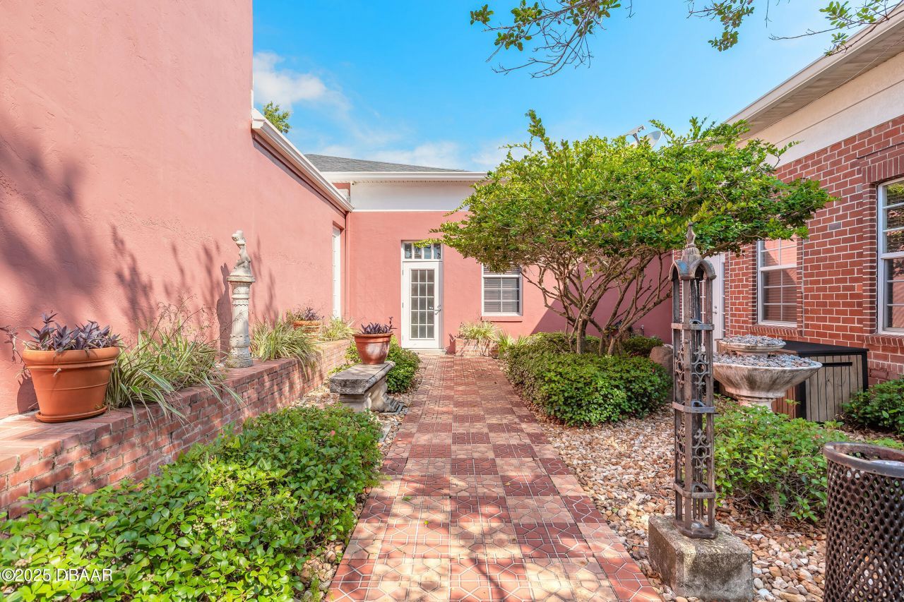 200 Magnolia Avenue, Daytona Beach, FL 32114 Photo