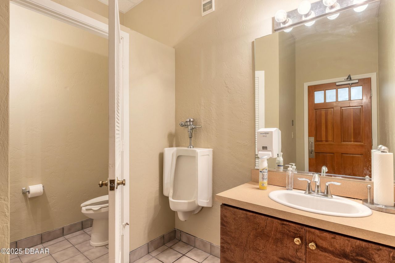 200 Magnolia Avenue, Daytona Beach, FL 32114 Photo