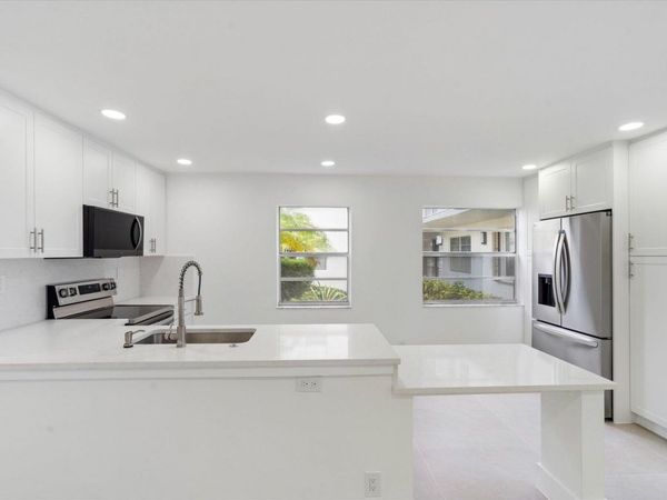 578 Burgundy M, Unit M, Delray Beach, FL 33484