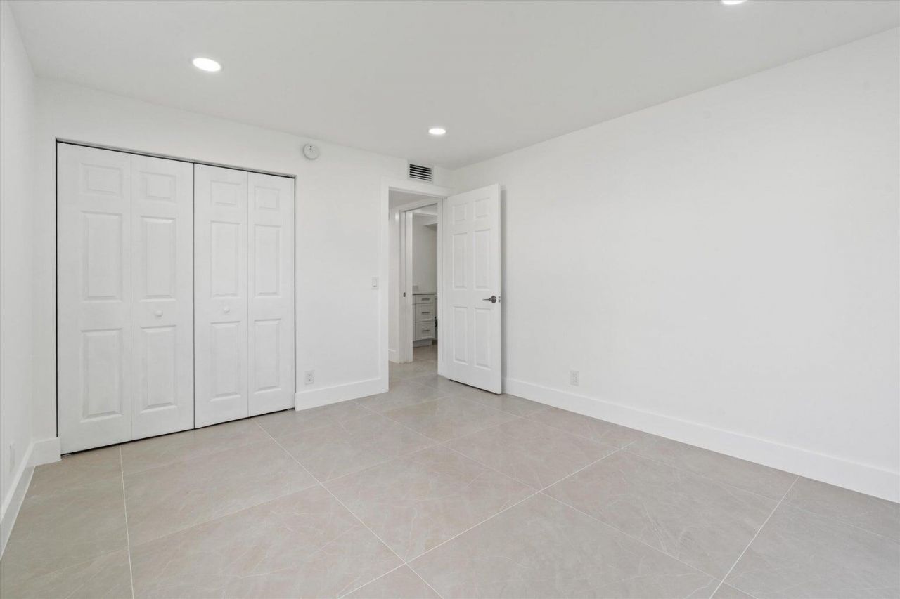 578 Burgundy M, Unit M, Delray Beach, FL 33484 Photo