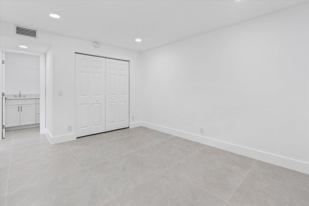 578 Burgundy M, Unit M, Delray Beach, FL 33484 Photo