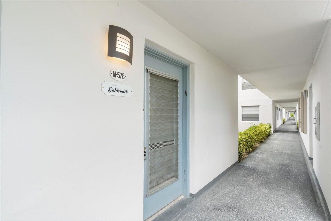 578 Burgundy M, Unit M, Delray Beach, FL 33484 Photo
