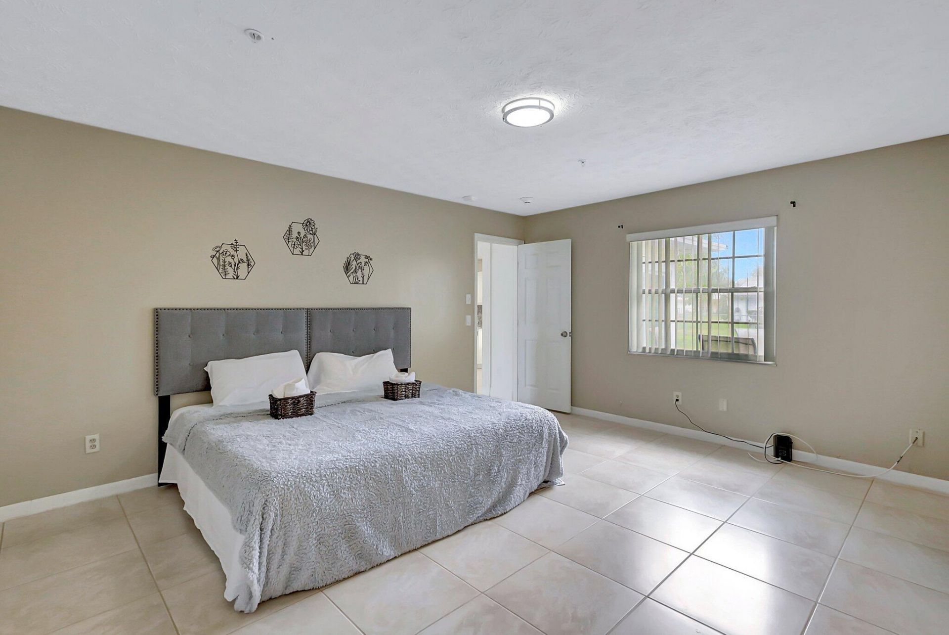 1541 SE Minorca Avenue, Port Saint Lucie, FL 34952 Photo