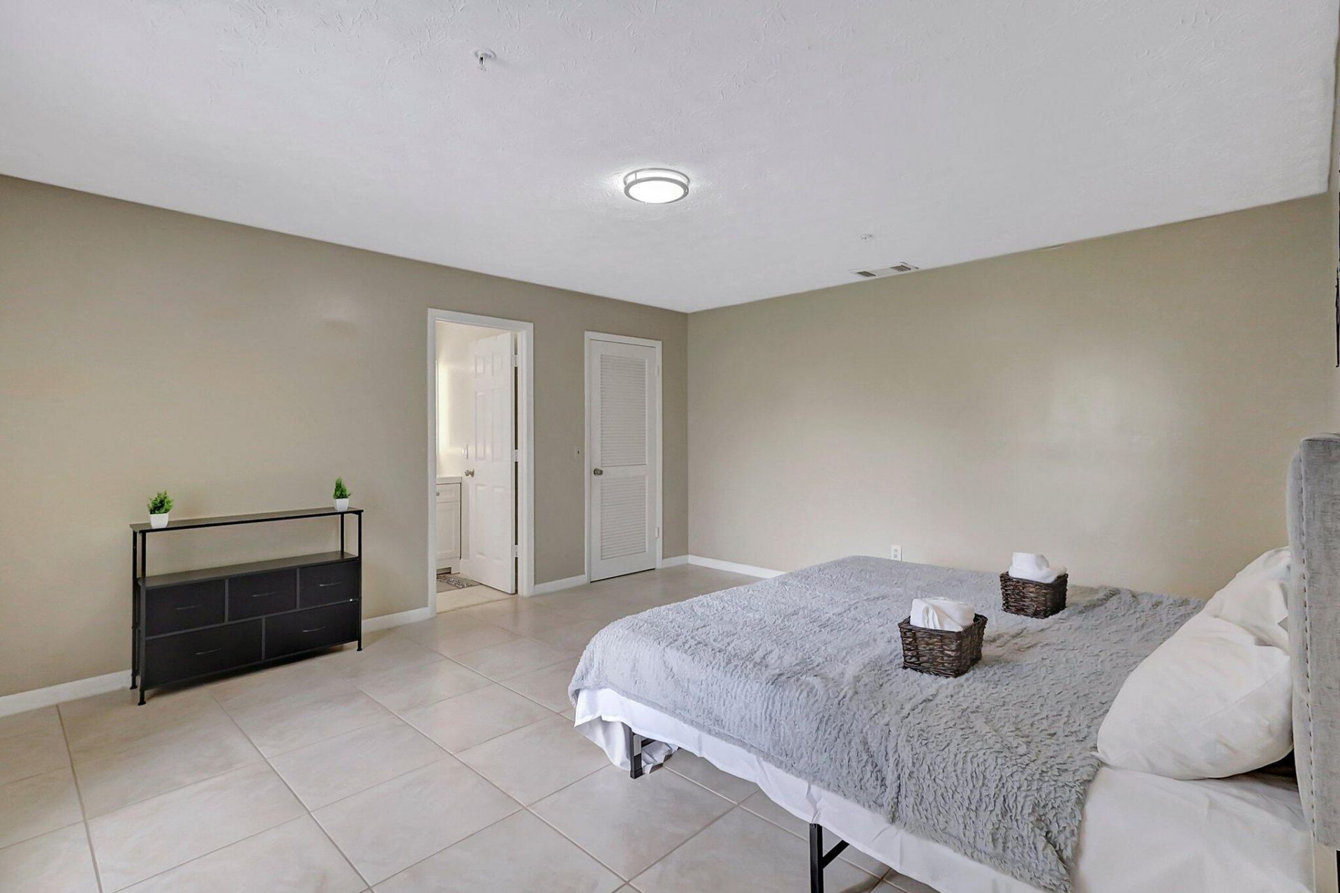 1541 SE Minorca Avenue, Port Saint Lucie, FL 34952 Photo