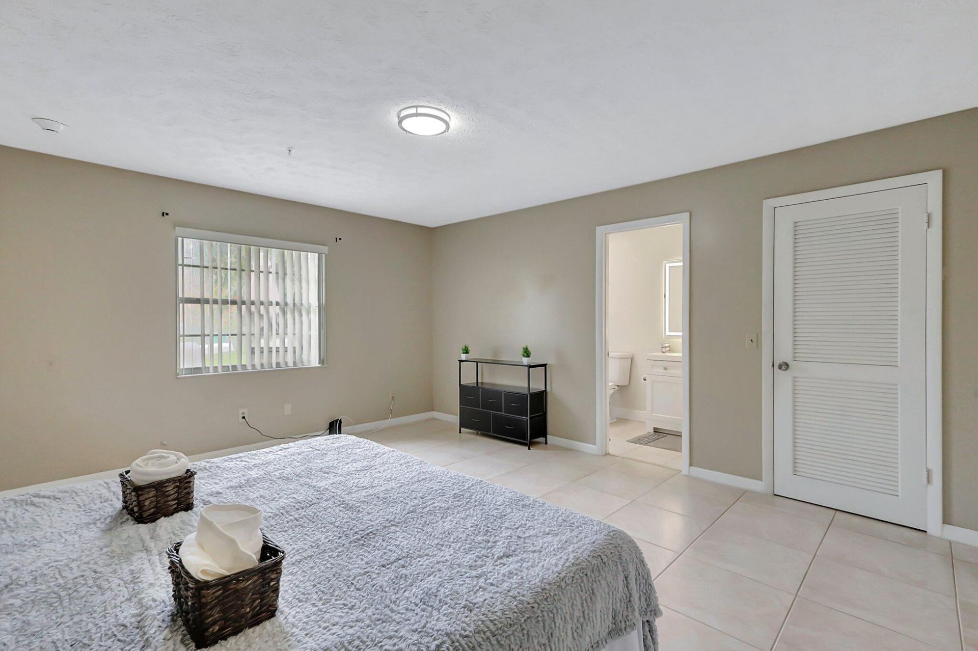 1541 SE Minorca Avenue, Port Saint Lucie, FL 34952 Photo