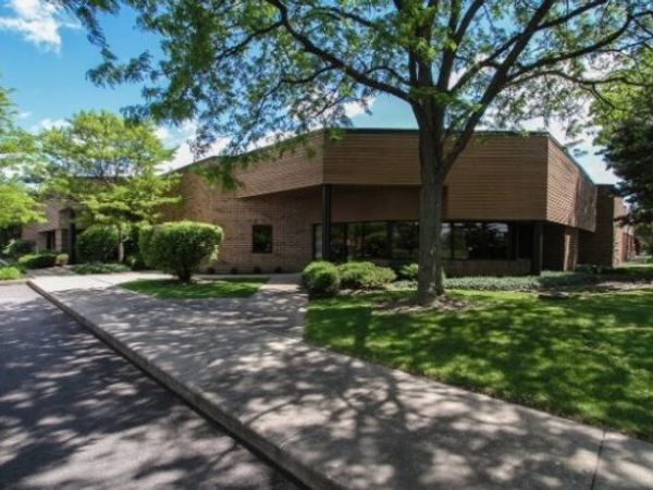 252 Chaddick Drive, Wheeling, IL 60090