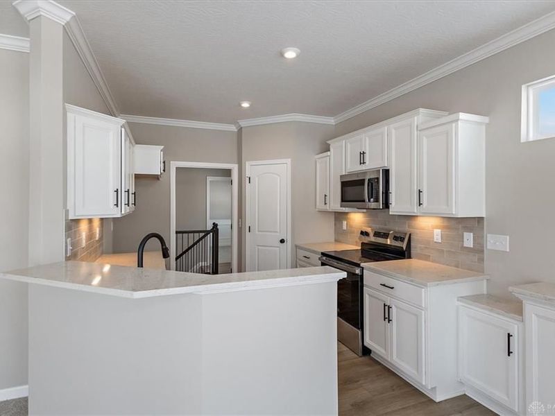 5370 Augusta Drive, Unit 10-201, Turtlecreek Township, OH 45036 Photo 2