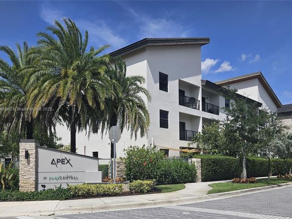 8175 NW 104th Ave, Unit 35, Doral, FL 33178