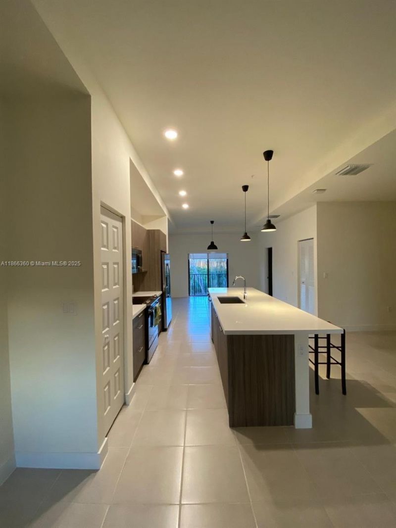 8175 NW 104th Ave, Unit 35, Doral, FL 33178 Photo