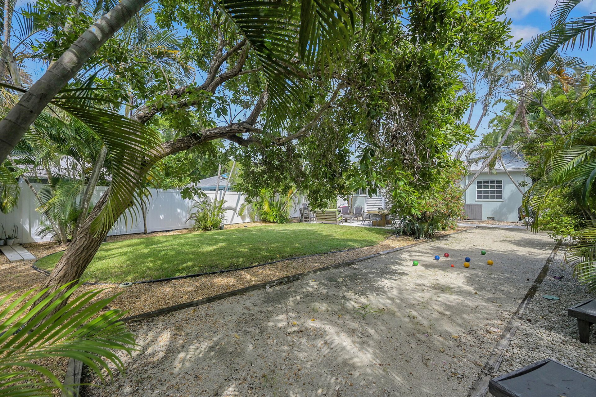 1117 S Palmway, Lake Worth Beach, FL 33460 Photo