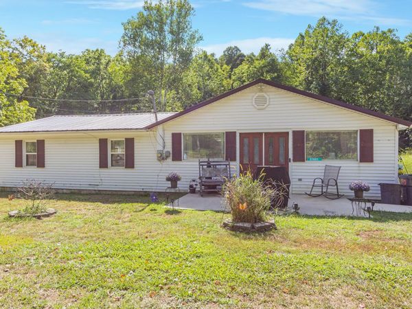 21401 State Route 327, Laurelville, OH 43135