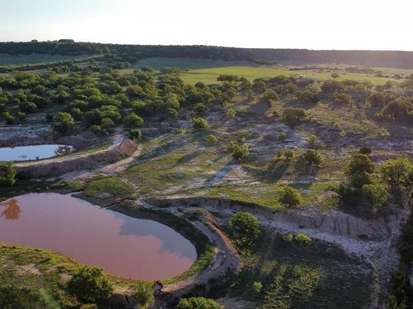 502 County Road 194, Ovalo, TX 79541